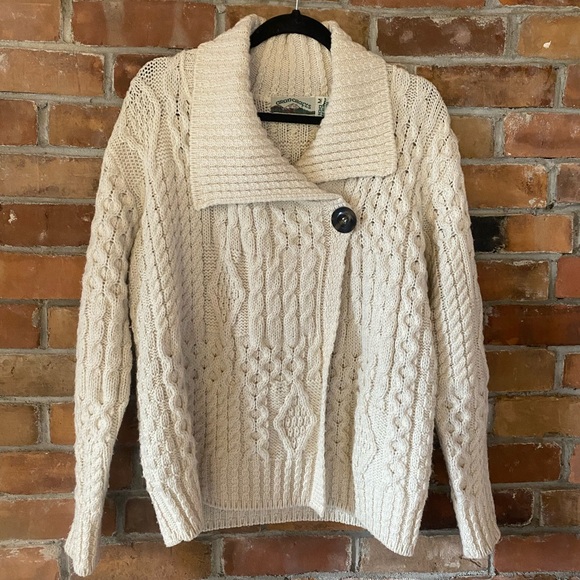 Aran Crafts Sweaters - ARAN CRAFTS IRELAND 100% merino wool cableknit cream sweater size medium